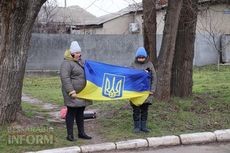 «Спасибі, ти був гарним сином»: в Болградській громаді провели в останню путь захисника Олександра Шамшуріна