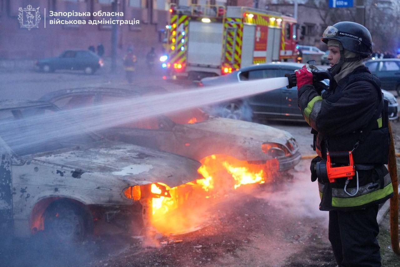 Росіяни завдали удару авіабомбами по Запоріжжю: багато загиблих та поранених