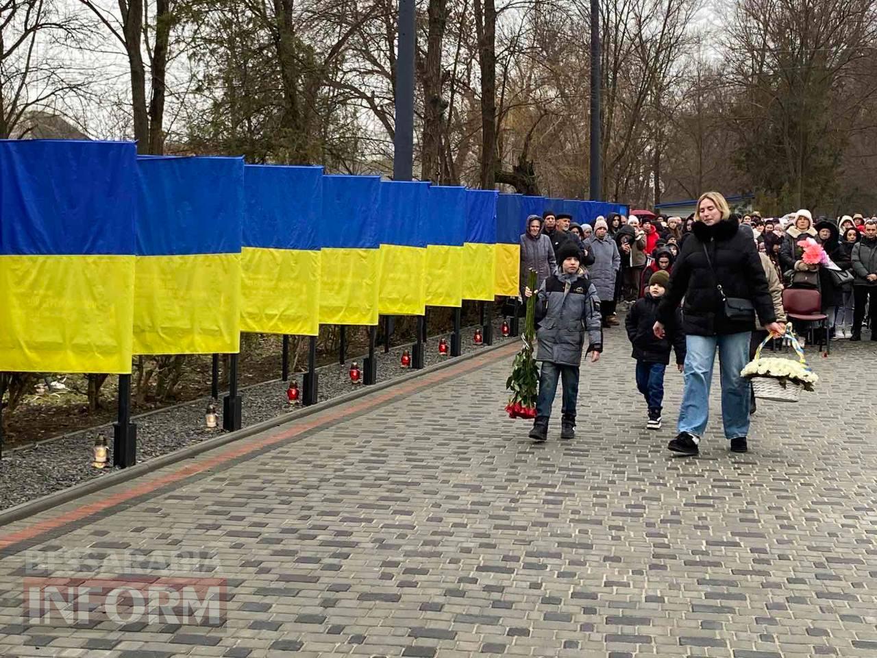 Портрети небесних Героїв зайняли гідне місце на центральній вулиці Арцизу