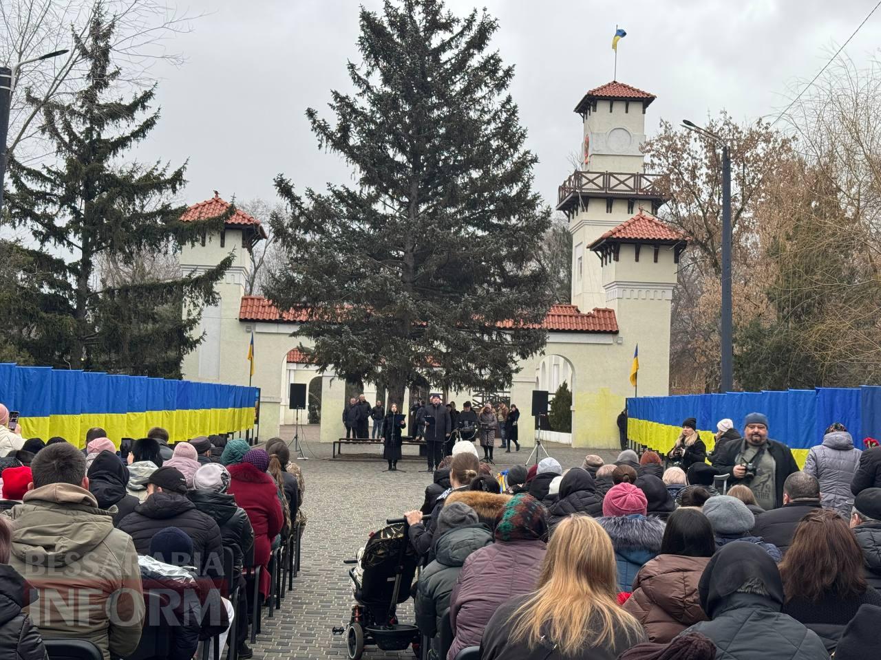 Портрети небесних Героїв зайняли гідне місце на центральній вулиці Арцизу