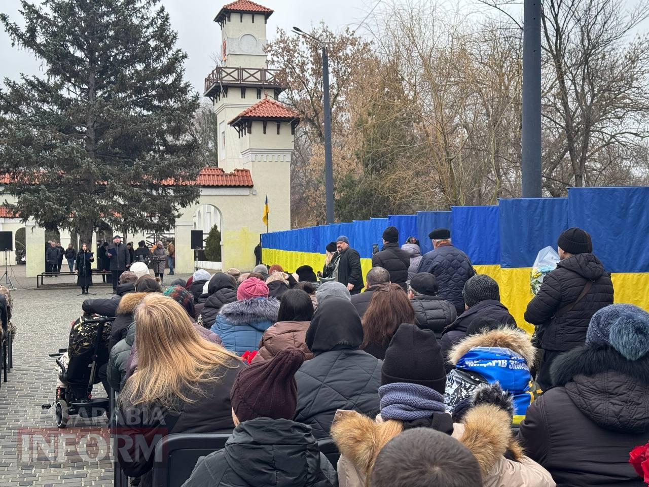 Портрети небесних Героїв зайняли гідне місце на центральній вулиці Арцизу