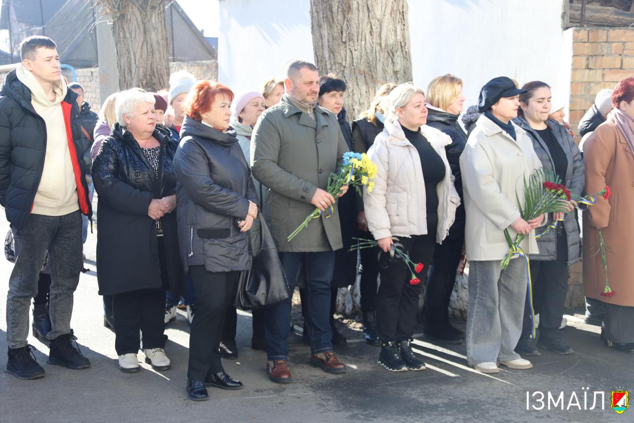 В Ізмаїлі відкрили меморіальну дошку на честь загиблого на Херсонщині морського піхотинця