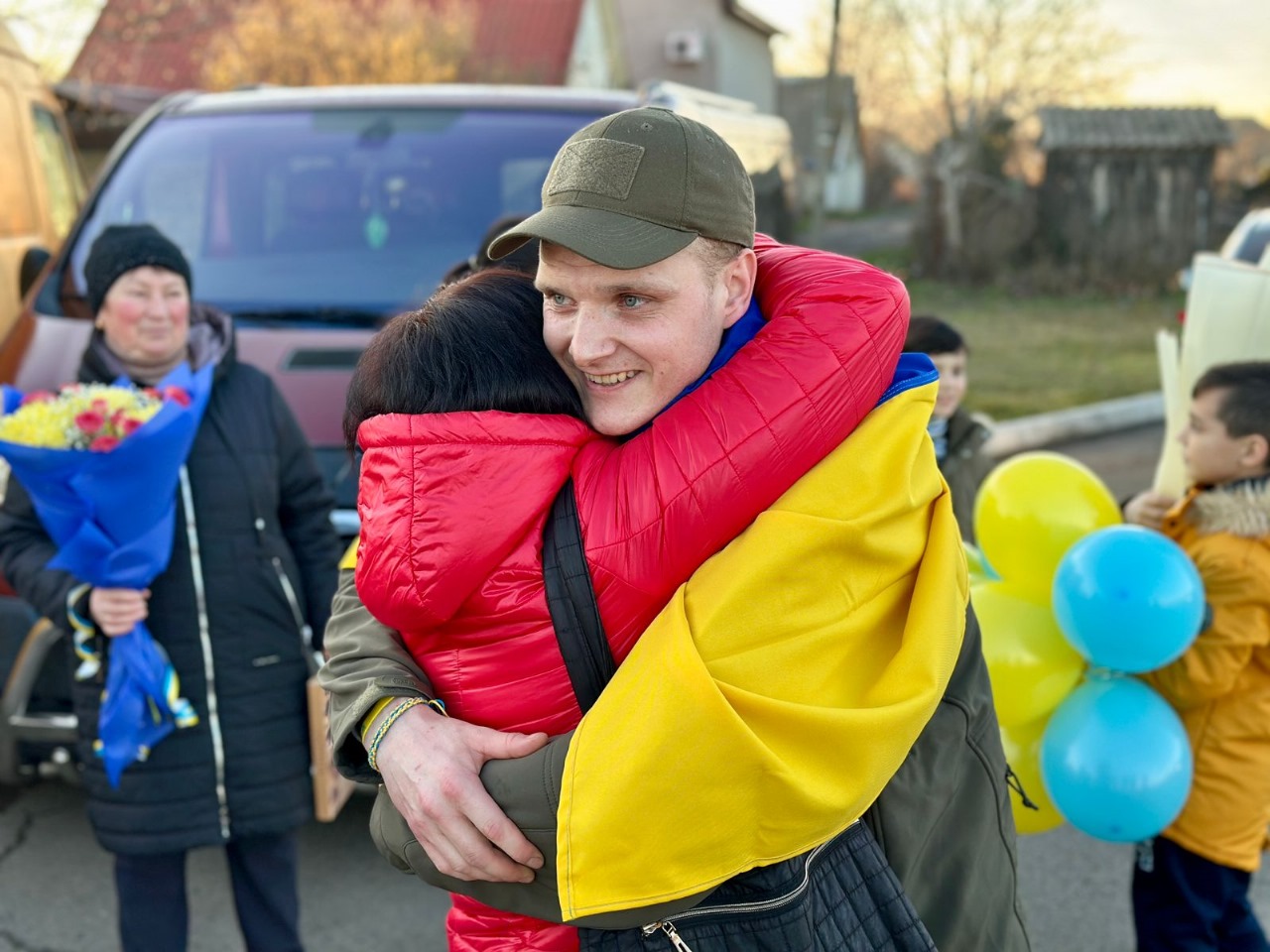 На Ізмаїльщину повернулися двоє захисників Зміїного, які майже три роки провели в російському полоні