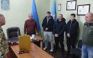 Синам та брату загиблого військового з Болградського району передали його посмертну нагороду