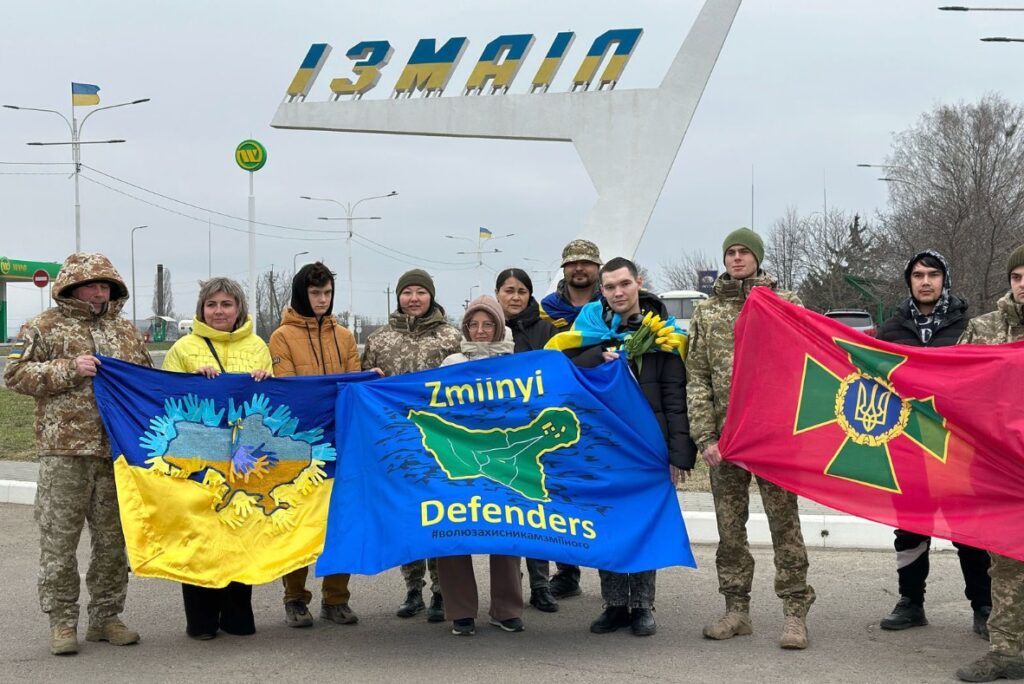 В Ізмаїлі зустріли звільненого з полону захисника острова Зміїний - Володимира Гутника