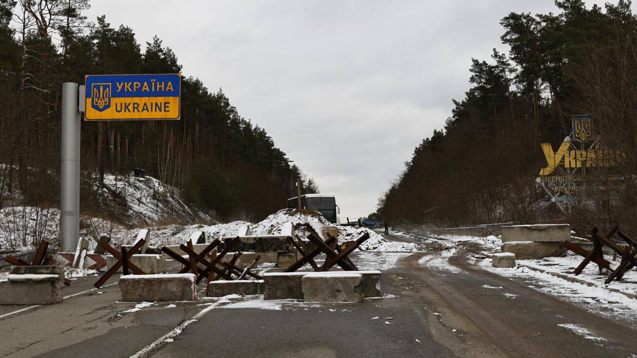 Черговий обмін військовополонених: понад 100 українських захисників повернуто додому