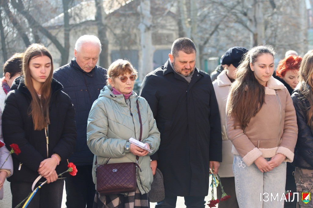 Добровольцем захищав рідну землю: в Ізмаїлі відкрили меморіальну дошку Руслану Юдіну