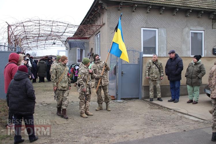 Болградська громада попрощалася з Героєм: в останню путь провели капітана Владислава Ільчука