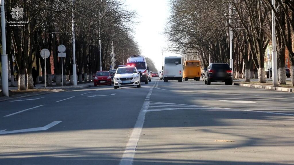 "Пропусти швидку": патрульні та медики Ізмаїла перевірили, як водії дотримуються ПДР