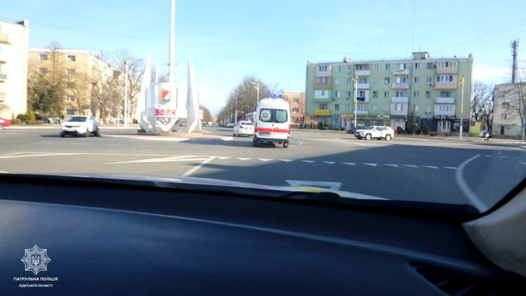 "Пропусти швидку": патрульні та медики Ізмаїла перевірили, як водії дотримуються ПДР