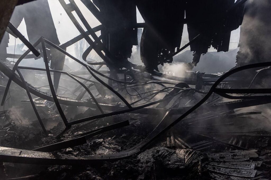 Ліквідація наслідків нічної масованої ворожої атаки на Одещину досі триває