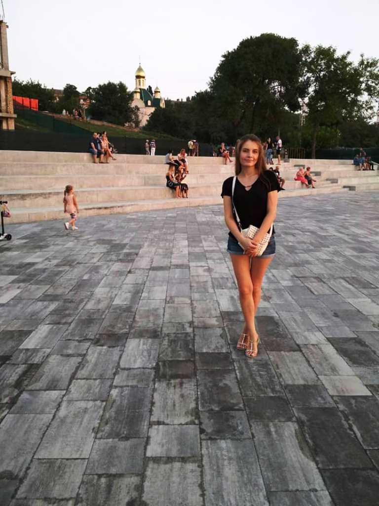 Війна, сцена, молодь: мотиваційний шлях Анастасії Безсонової – переселенки з Миколаєва, яка створила себе в провінційному Болграді