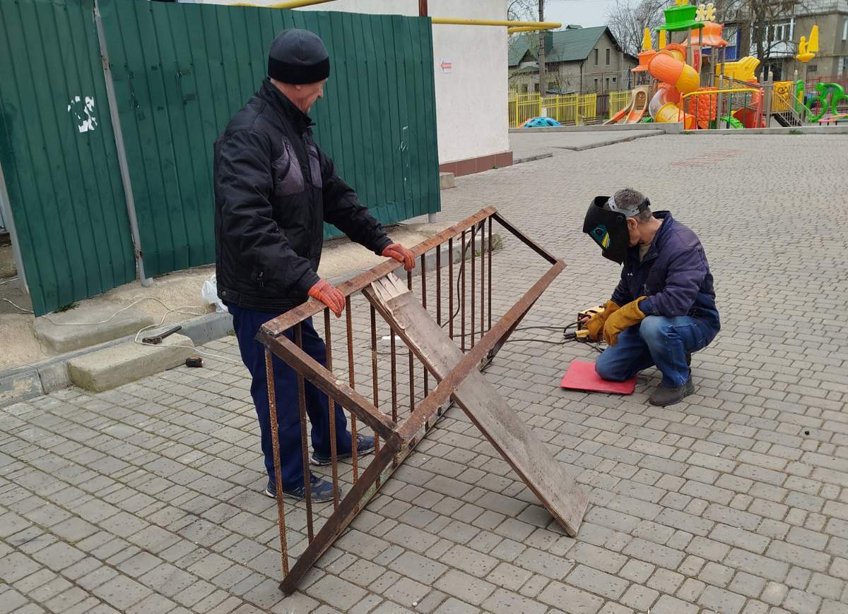 Затишок своїми руками: як працівники Ренійського будинку культури змінюють міський простір