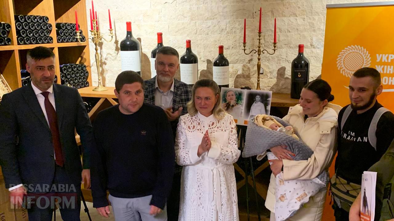 В Одесі презентували перший випуск журналу "Жіночі обличчя війни в Україні", до якого увійшли волонтери з Бессарабії