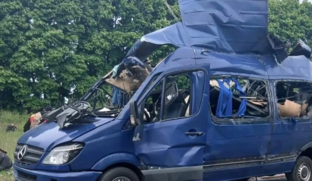 На Сумщині окупанти вбили дроном людей в евакуаційному автобусі