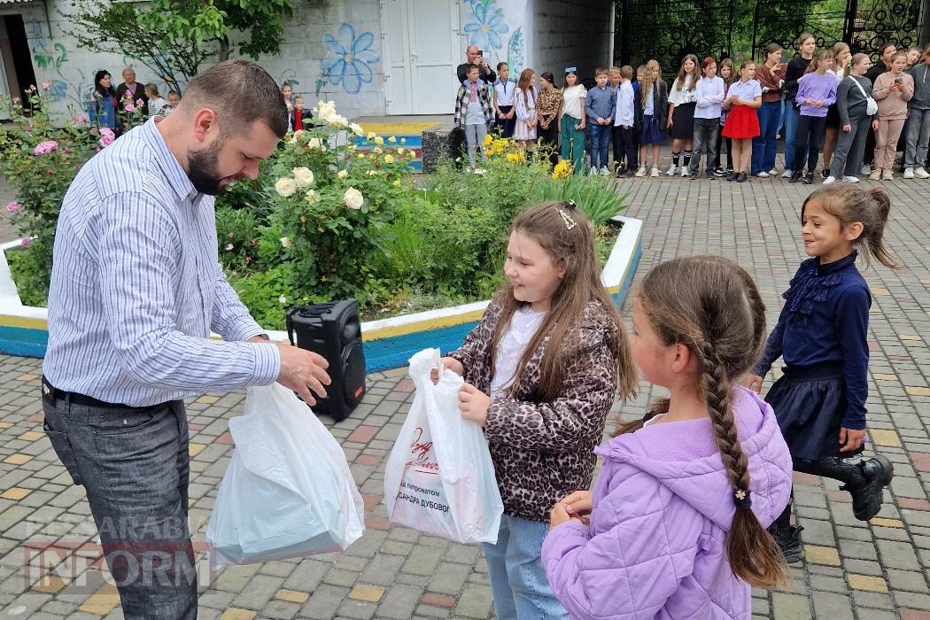 У Кілійській громаді близько двох тисяч учасників дитячого конкурсу отримали подарунки від БФ "Фонд Добра та Любові"