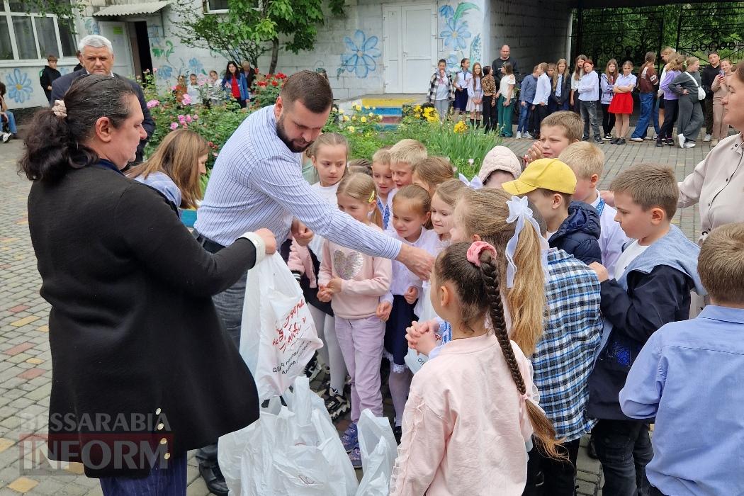 У Кілійській громаді близько двох тисяч учасників дитячого конкурсу отримали подарунки від БФ "Фонд Добра та Любові"