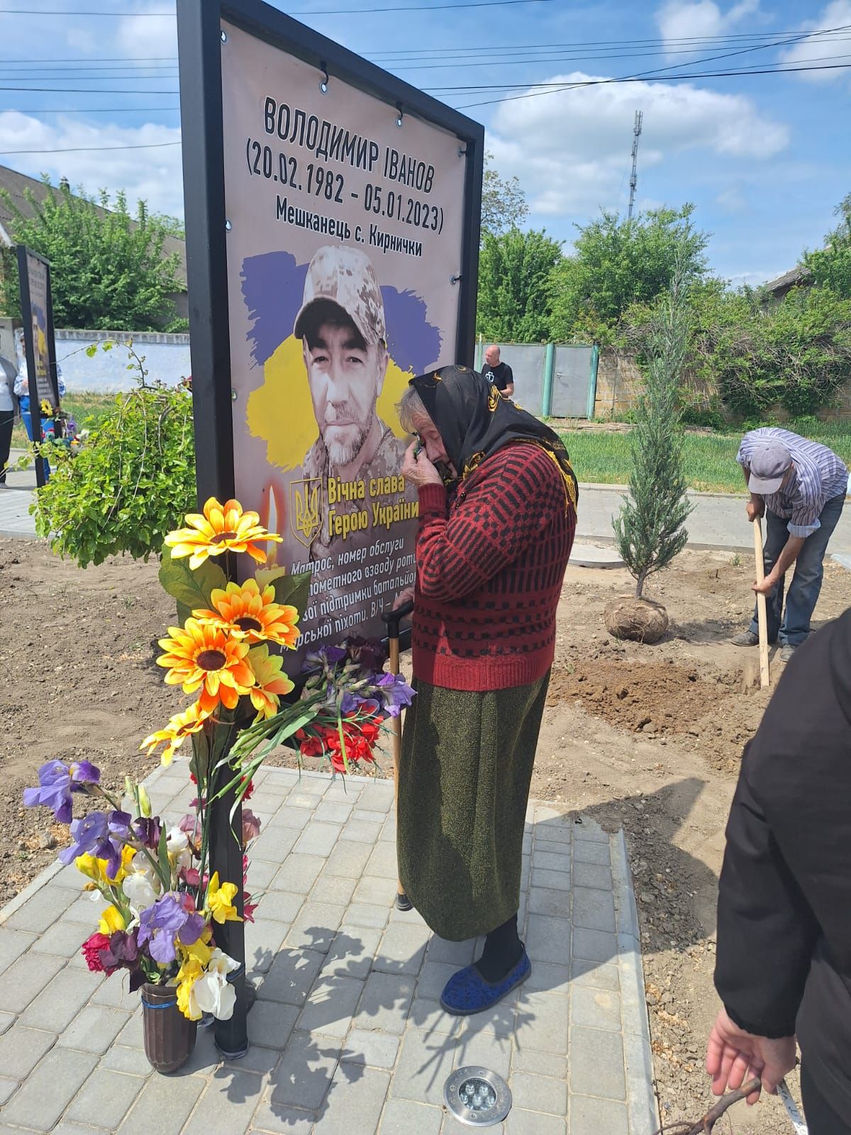 У селищі Ізмаїльського району заквітчали Алею пам’яті