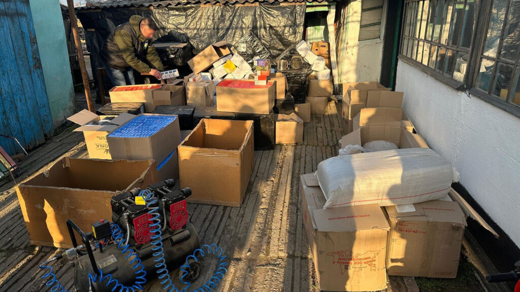 Контрафакт на мільйони: на Одещині викрито підпільний тютюновий цех