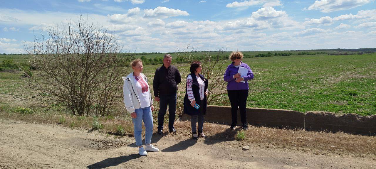 У громаді Білгород-Дністровського району безжально розпахують важливу для водного балансу балку