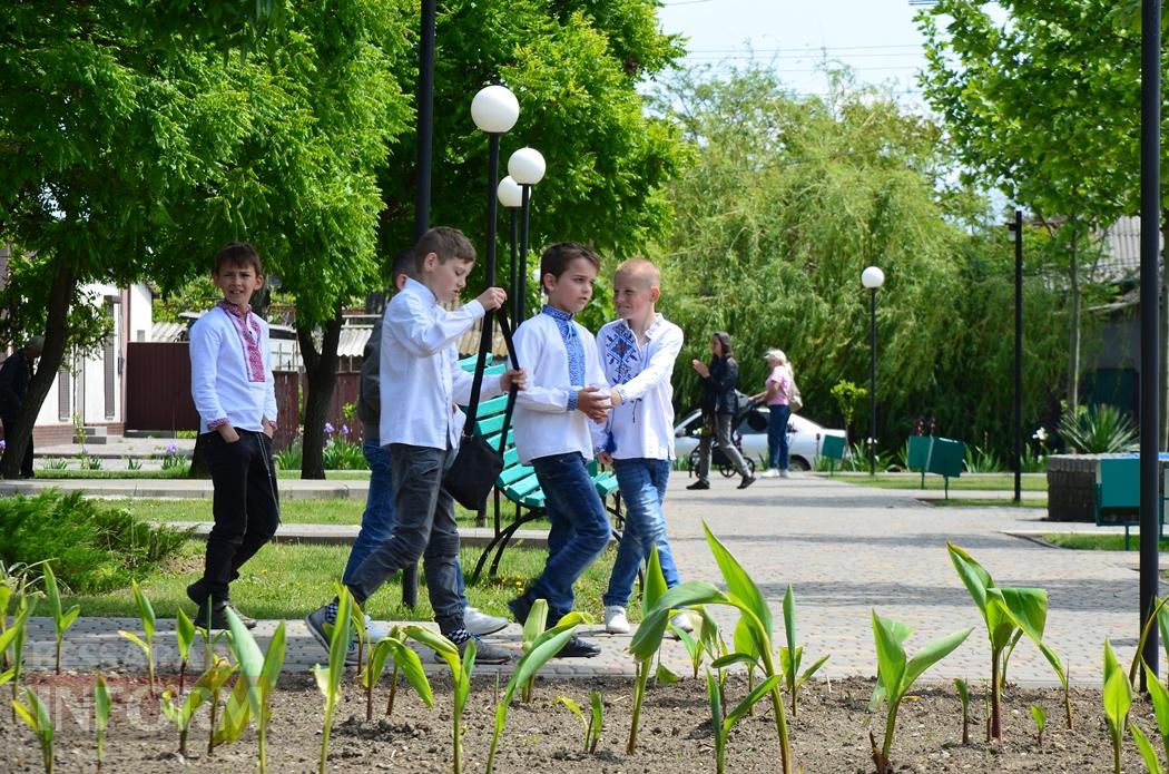 В Кілії об'єднали святкування Дня вишиванки та Дня сім'ї - великий фоторепортаж