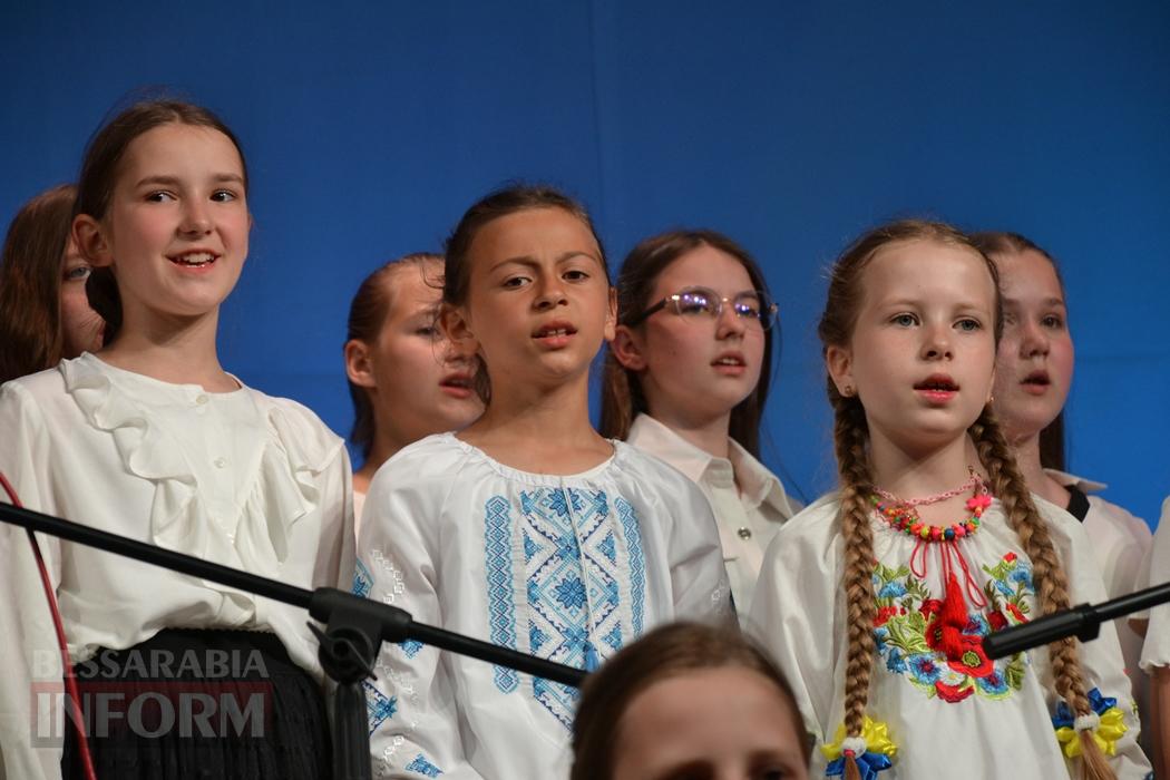 В Кілії об'єднали святкування Дня вишиванки та Дня сім'ї - великий фоторепортаж
