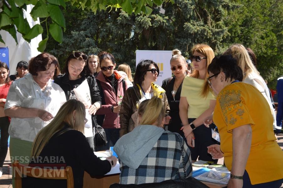 Жінки-зварниці долають гендерні стереотипи: у Білгороді-Дністровському відбувся Ярмарок вакансій для жінок