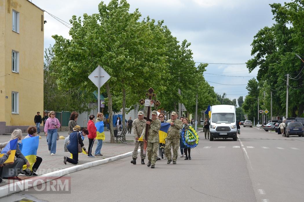 "Своїм полум'ям врятувала життя багатьох військових": у Кілії простилися із відомою волонтеркою