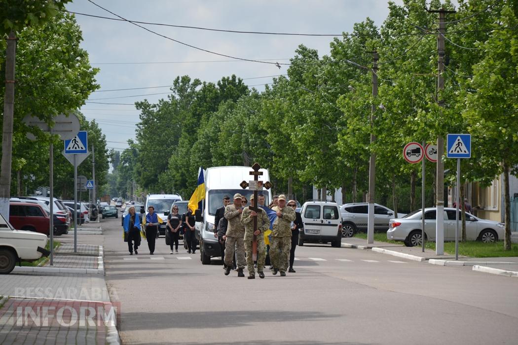 "Своїм полум'ям врятувала життя багатьох військових": у Кілії простилися із відомою волонтеркою