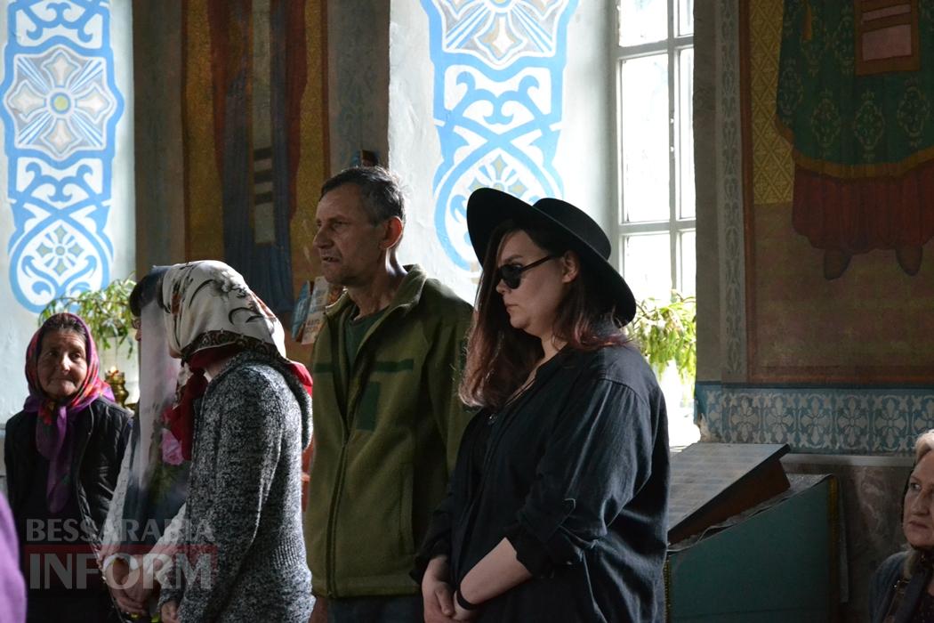 "Своїм полум'ям врятувала життя багатьох військових": у Кілії простилися із відомою волонтеркою