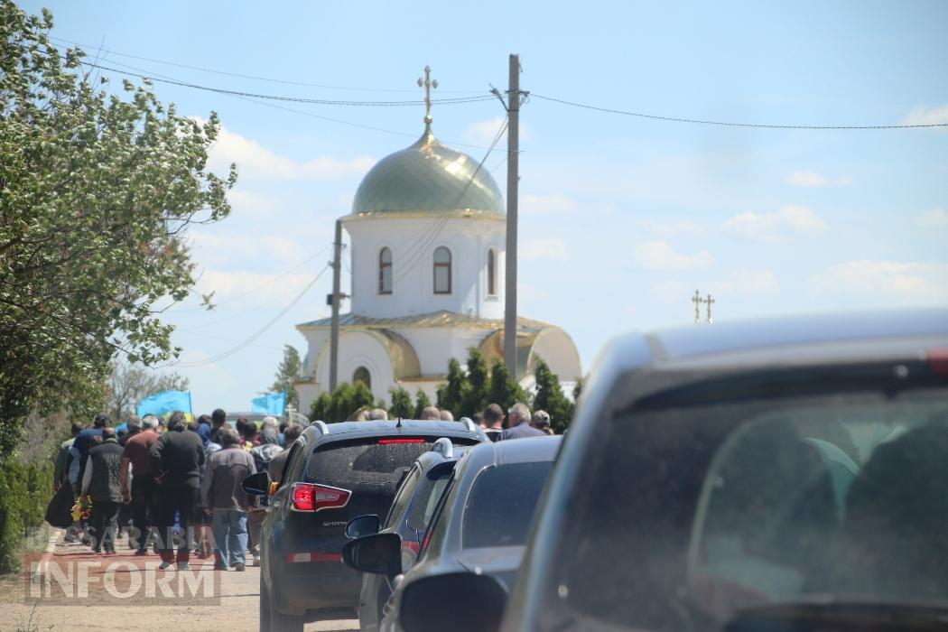 В Болградській громаді провели в останню путь Захисника Валентина Булгару