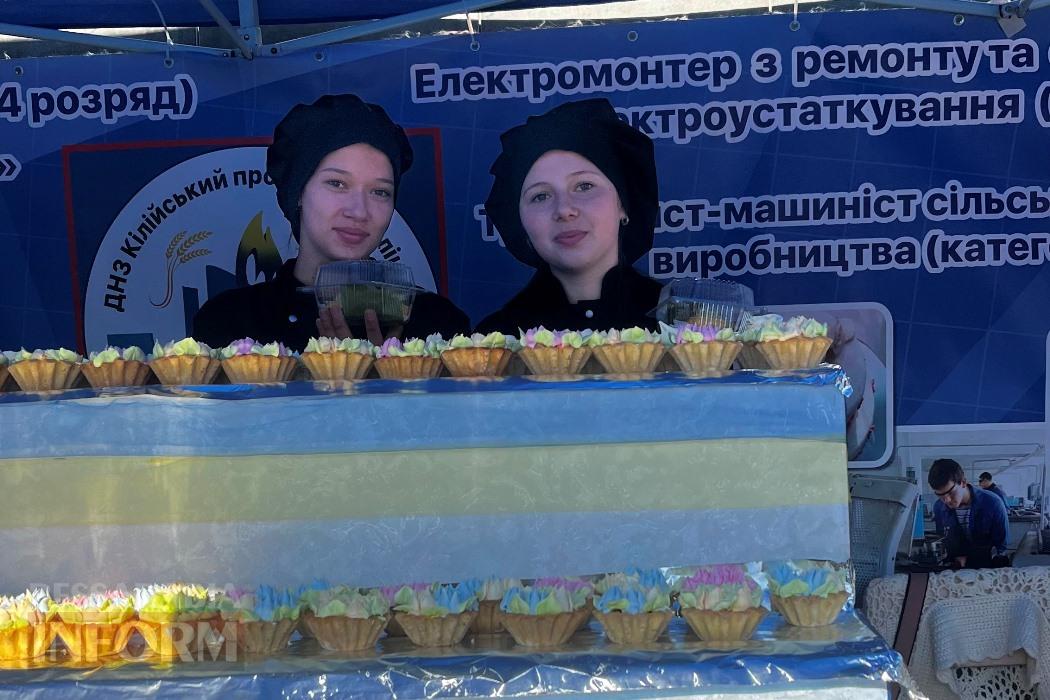 Головний приз - мангал: на ринку в Кілії пройшов благодійний ярмарок-лотерея виробів студентів Кілійського професійного ліцею