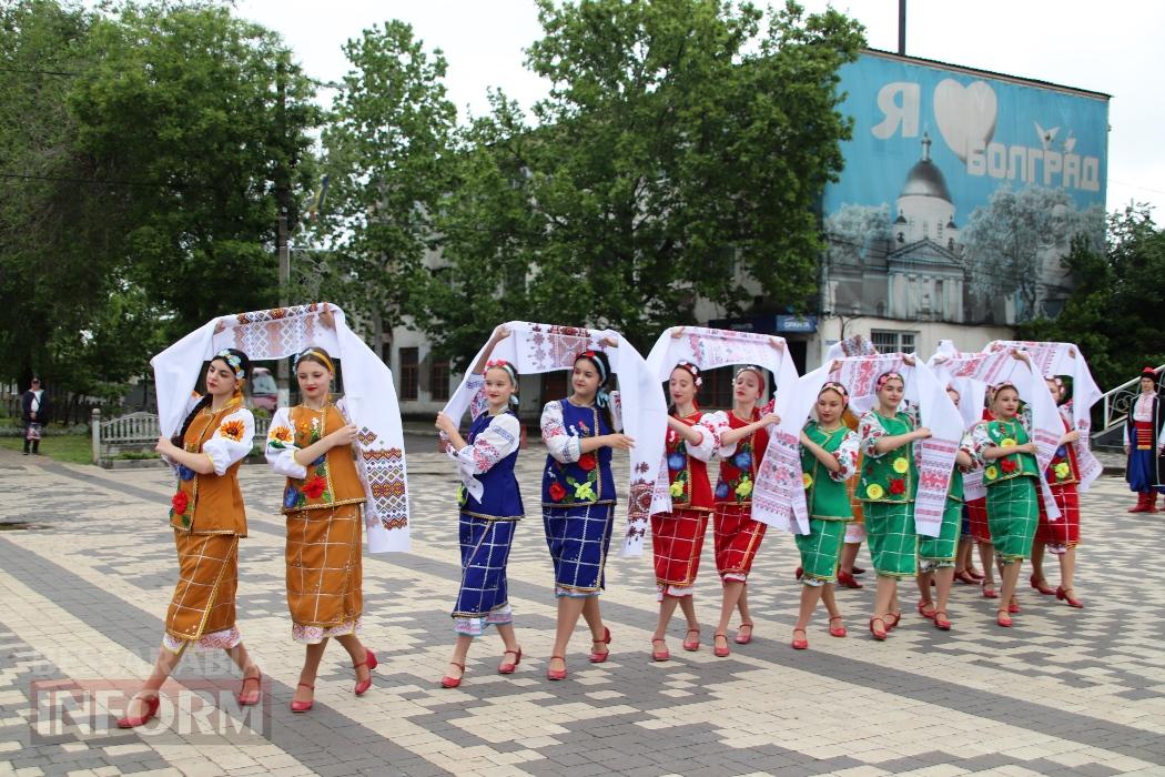 "Вишиванка переможе»: автоледі Бессарабії провели III патріотичний автомарафон на підтримку ЗСУ
