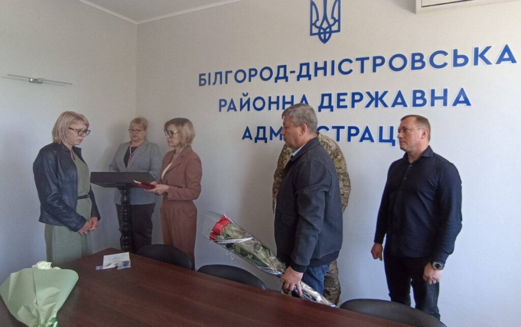 Комбатантський Хрест та орден "За мужність": рідні полеглих Героїв з Білгород-Дністровщини отримали державні нагороди