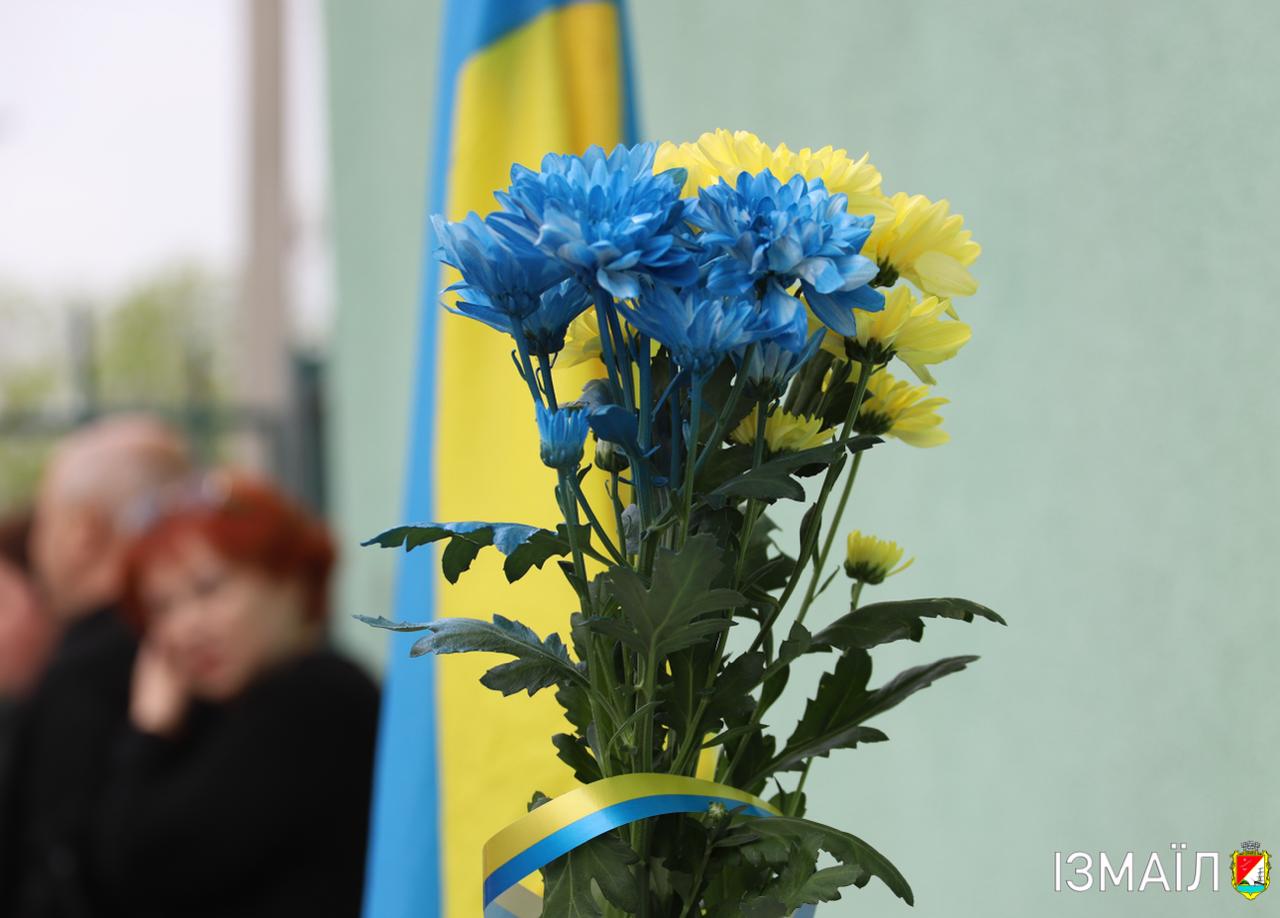 Покинув море заради захисту України: в Ізмаїлі відкрили меморіальну дошку на честь загиблого Героя