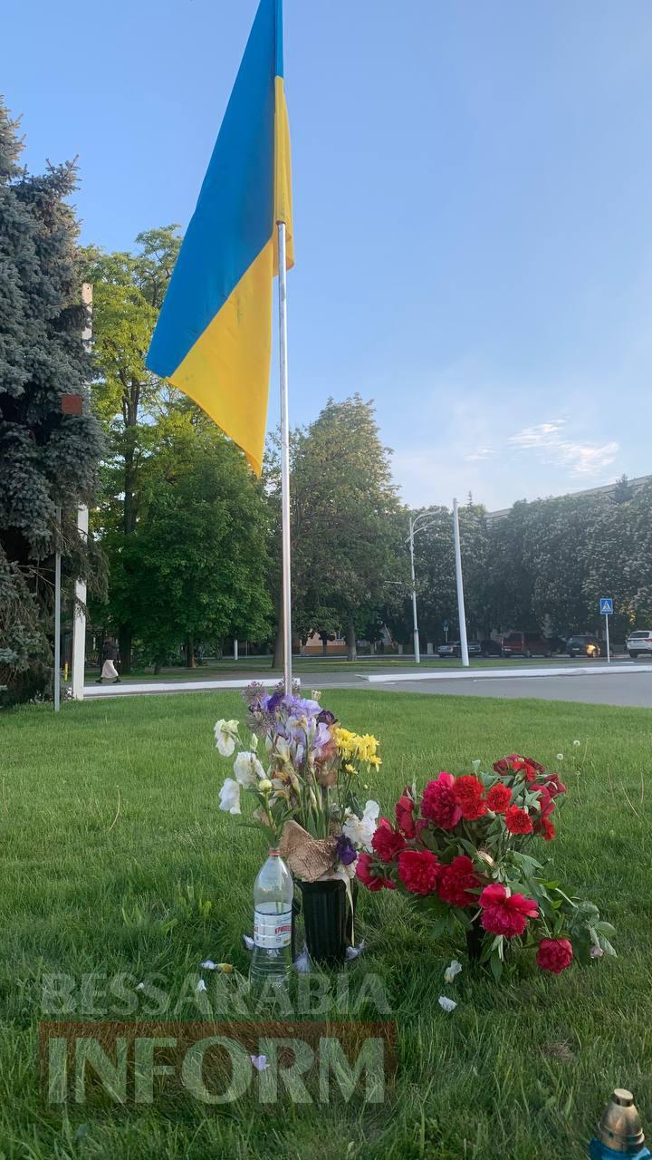 Алея слави, хвилина мовчання та почесний маршрут: в Ізмаїлі волонтерам та військовим вдалося порозумітися з владою