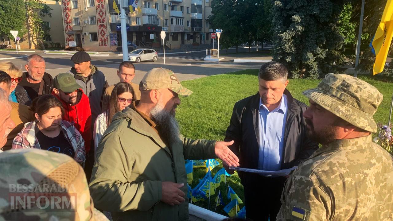 Вшанування пам'яті загиблих військових по-ізмаїльськи: активісти та міська влада продовжують шукати компроміс