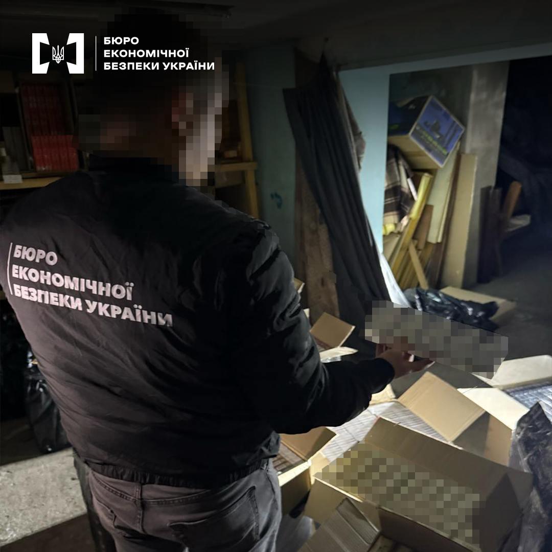 На Одещині засудять підприємця, який торгував незаконно виробленими цигарками