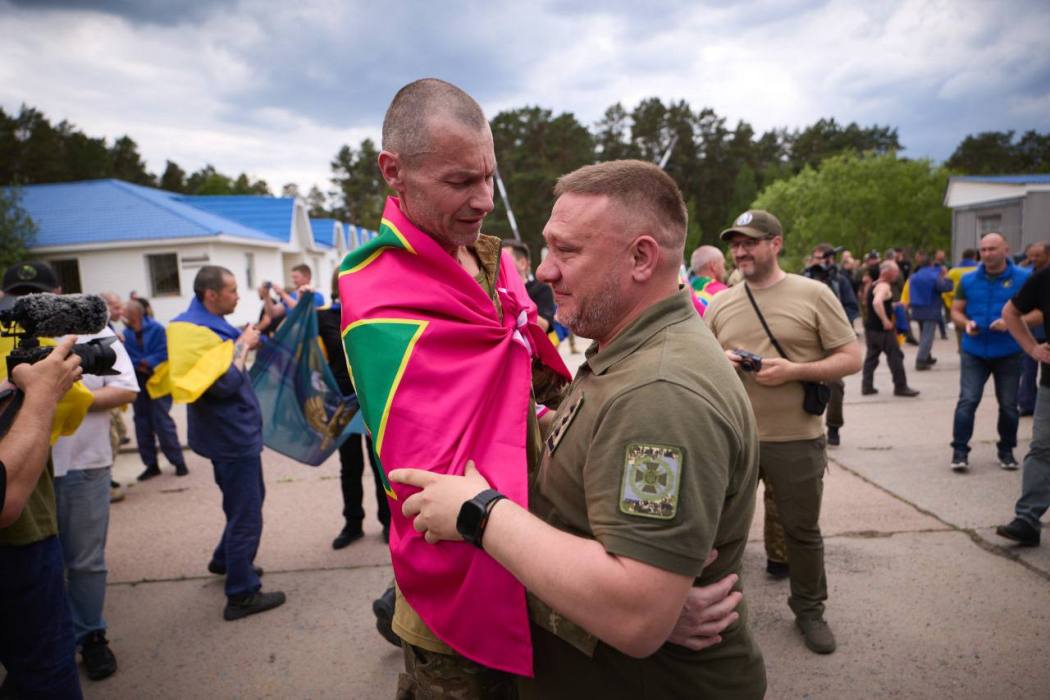 У межах великого обміну додому повернулися ще 307 українських захисників