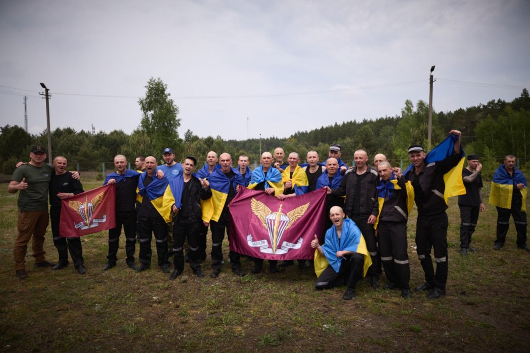 Наші - вдома! В рамках великого обміну в Україну повернулося ще 303 воїна