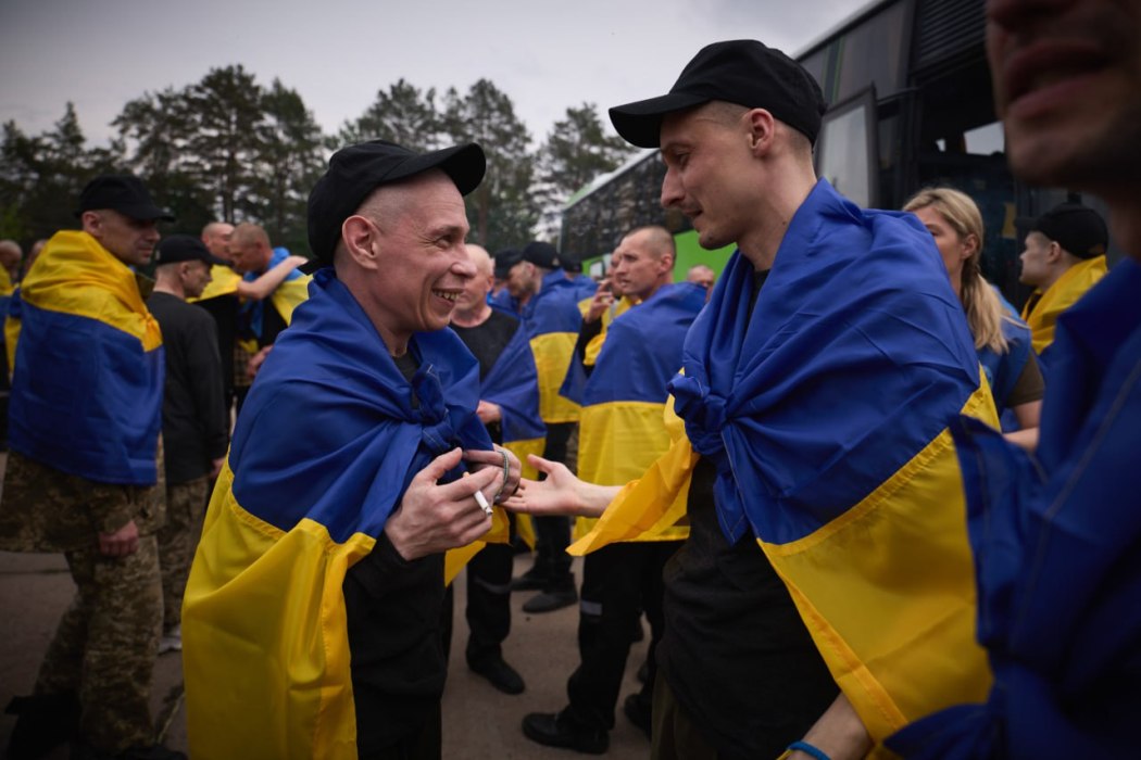 Наші - вдома! В рамках великого обміну в Україну повернулося ще 303 воїна