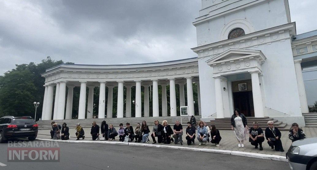 В Ізмаїлі провели в останню путь молодшого лейтенанта Віктора Акчебаша