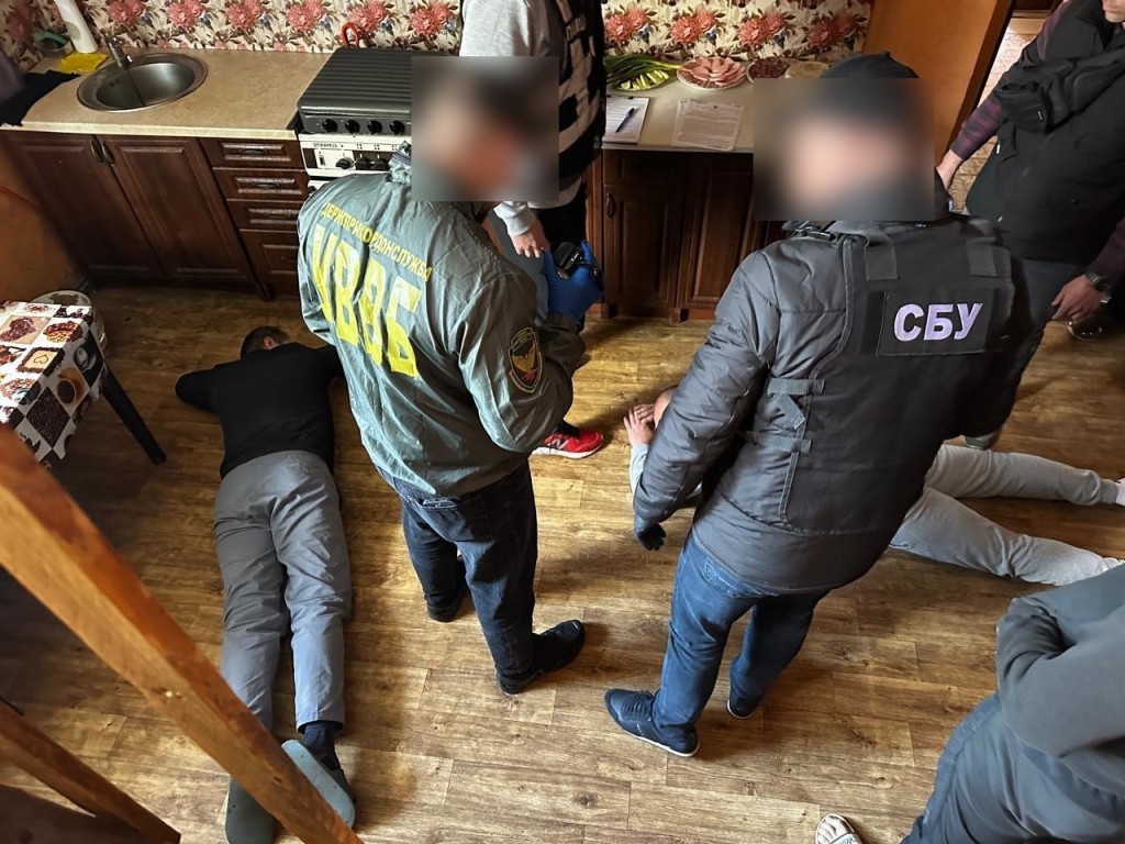 Керівник благодійної організації з Київщини організував цілий комплекс "послуг" для ухилянтів