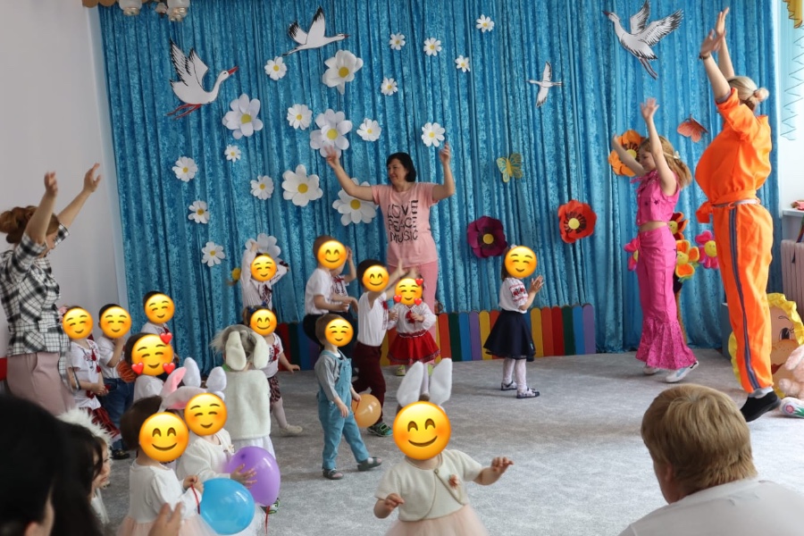 В Ізмаїлі вихованцям Будинку дитини військові та бізнесмени подарували свято