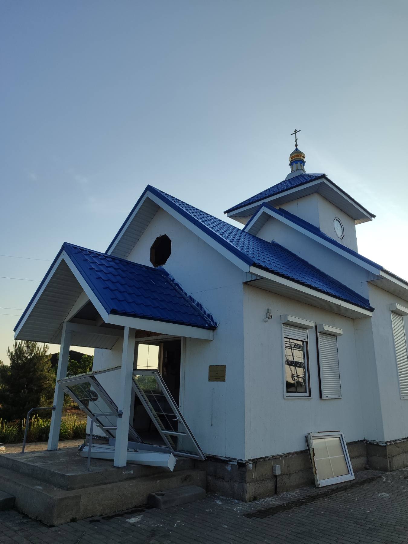 Влучання було поруч: в Одеській єпархії ПЦУ показали ушкоджений храм