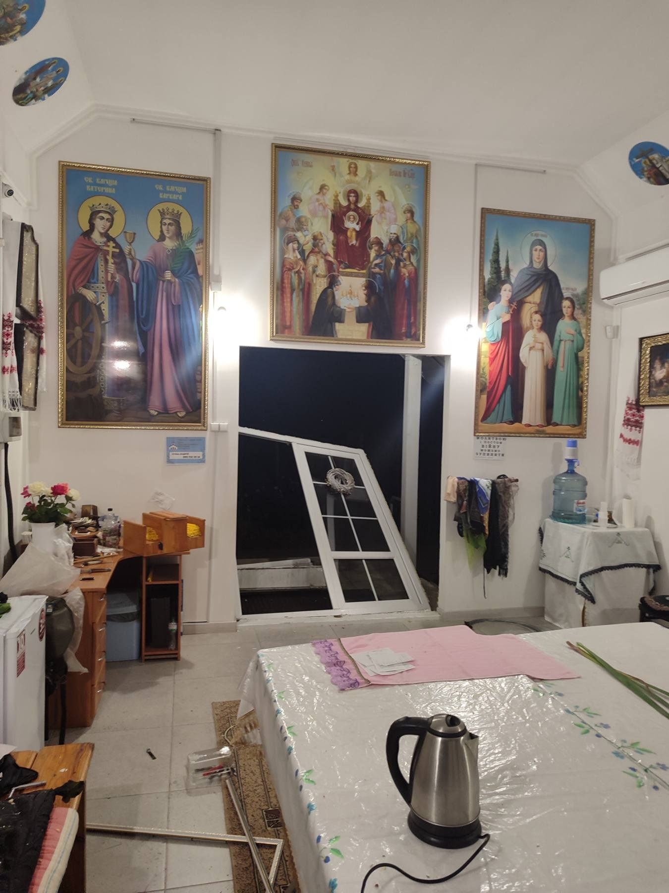 Влучання було поруч: в Одеській єпархії ПЦУ показали ушкоджений храм