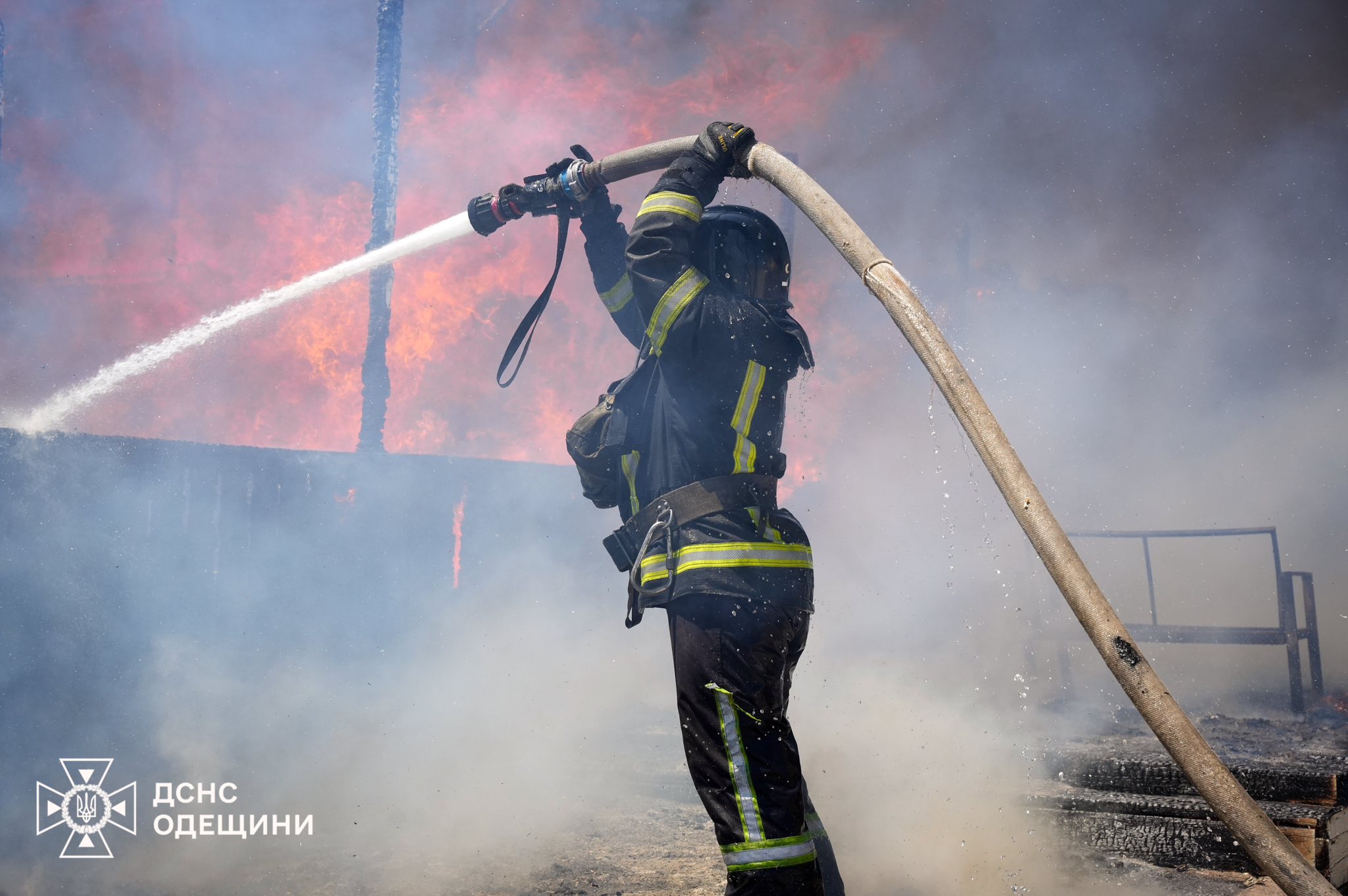 На Одещині повністю вигоріла база відпочинку