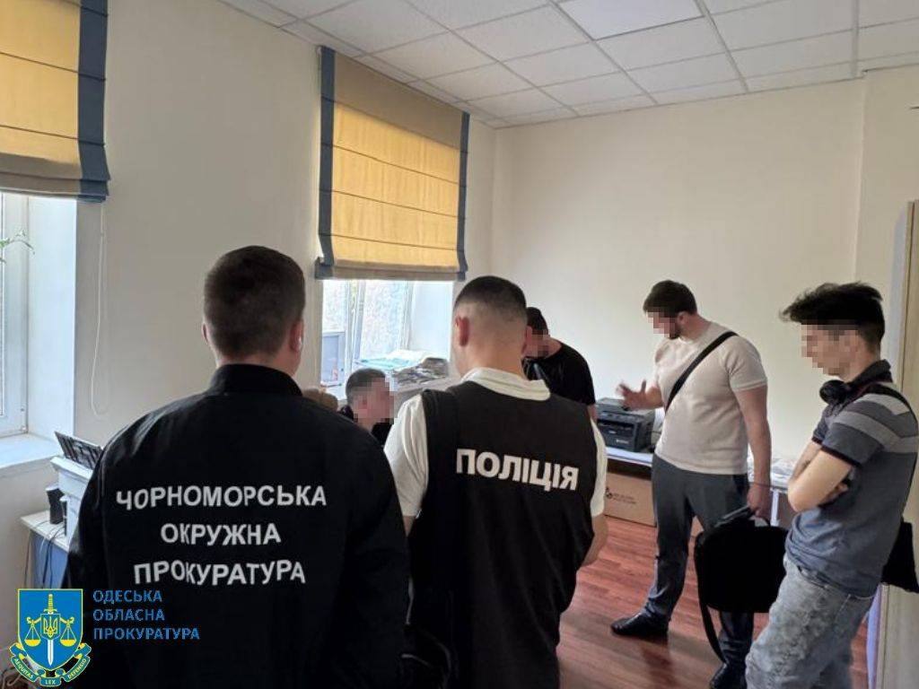 На Одещині затримали посадовця медичного закладу, який за гроші допомагав ухилятися від мобілізації