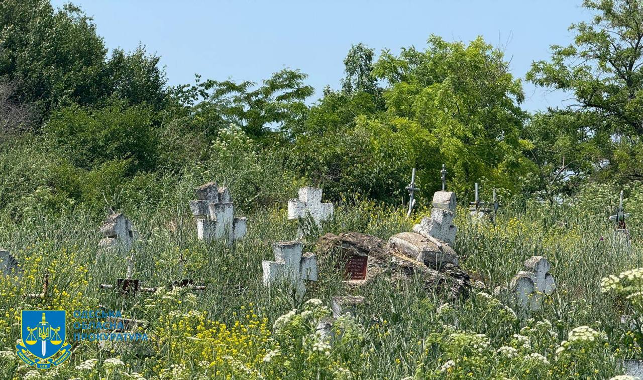 На Одещині прокуратура домоглася гідного збереження унікального козацького кладовища