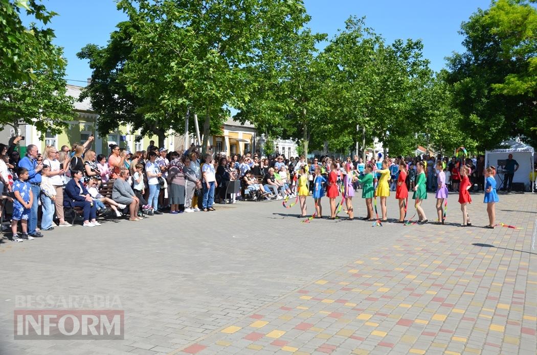 Літо у Кілії розпочалося з яскравого фестивалю талантів та подарунків від "Фонда Добра та Любові"